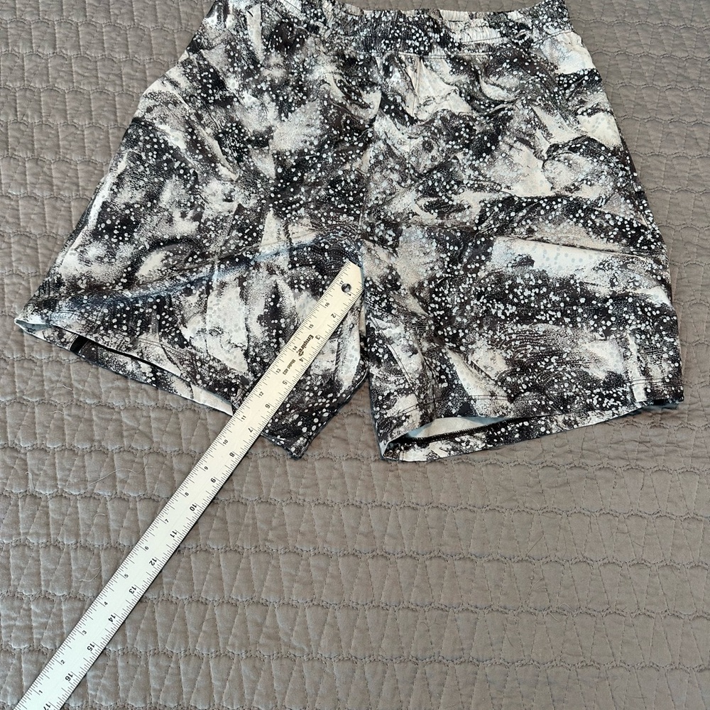 Lululemon Men’s Pace Breaker Black and White Reflective Shorts